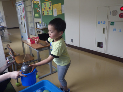 1　水ヨーヨー釣り